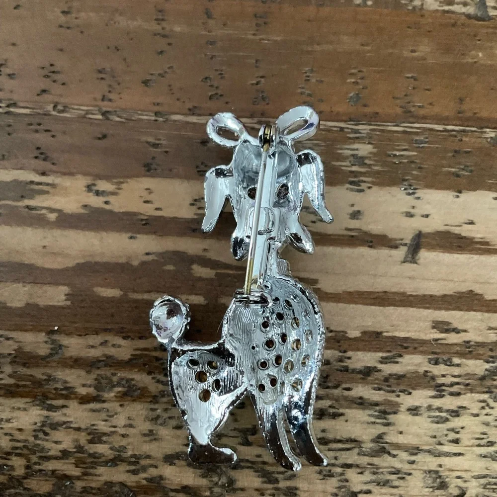 VINTAGE GREEN‎ EYED POODLE BROOCH